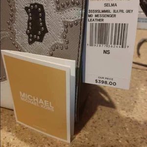 Michael kors purse new with tags.